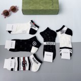 超話題!Gucci グッチ 靴下って