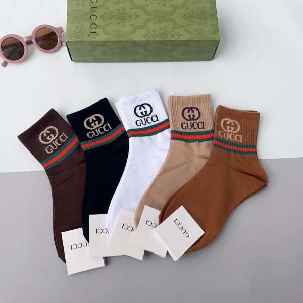 Gucci グッチ通販靴下って