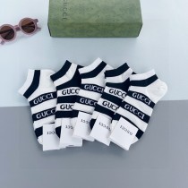 大人気Gucci グッチ靴下って