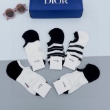 入手困難Dior ディオール靴下って