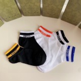 入手困難Gucci グッチ靴下って