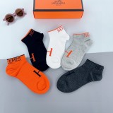 素敵なHermesエルメスメンズとレディース靴下って