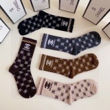 大人気Chanelシャネル靴下って