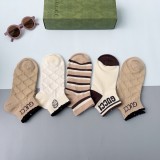 入手困難Gucci グッチ靴下って