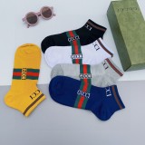 超話題!Gucci グッチ靴下って