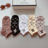 Chanelシャネル偽物靴下って