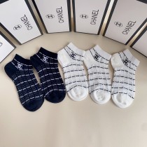 n級 おすすめChanelシャネル靴下って