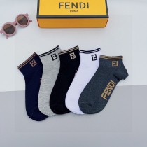 ★超人気Fendiフェンディ靴下って