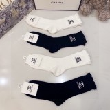 超話題!Chanelシャネル靴下って
