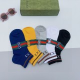 超話題!Gucci グッチ靴下って