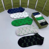 超話題!Gucci グッチ靴下って