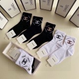 ★超人気Chanelシャネル靴下って