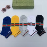 超話題!Gucci グッチ靴下って