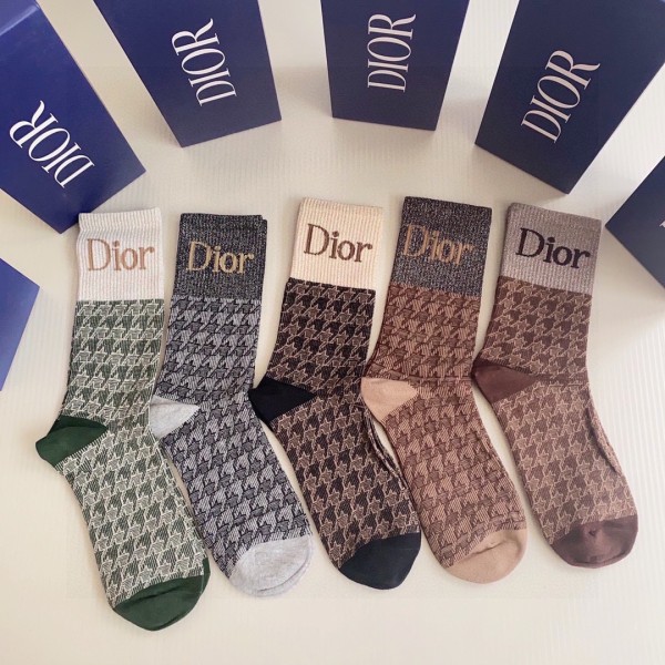 素敵なDior ディオール靴下って