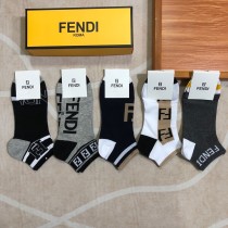 入手困難Fendiフェンディ靴下って