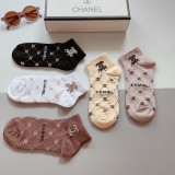 Chanelシャネル偽物靴下って