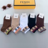 大人気Fendiフェンディ靴下って