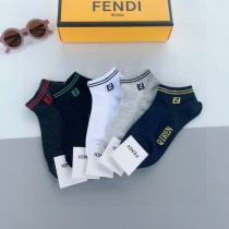 n級 おすすめFendiフェンディ靴下って