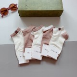 超話題!Gucci グッチ靴下って