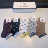超話題!Chanelシャネル靴下って