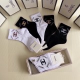 ★超人気Chanelシャネル靴下って