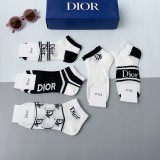 入手困難Dior ディオール靴下って