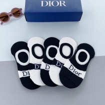 入手困難Dior ディオール靴下って