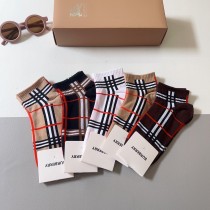 Burberry バーバリー 靴下ってコピー