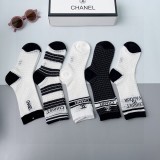 ★超人気Chanelシャネル靴下って