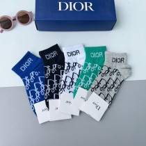 大人気Dior ディオール靴下って