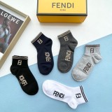 超話題!Fendiフェンディ靴下って