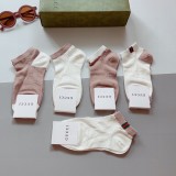 超話題!Gucci グッチ靴下って
