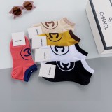 入手困難Chanelシャネル靴下って