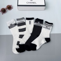 ★超人気Chanelシャネル靴下って