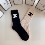 入手困難Chanelシャネル靴下って
