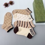 入手困難Gucci グッチ靴下って