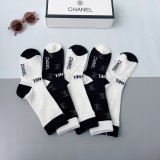 最新Chanelシャネル靴下って