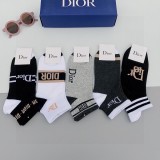 超話題!Dior ディオール靴下って