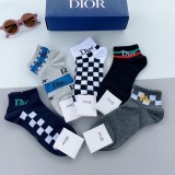 入手困難Dior ディオール靴下って