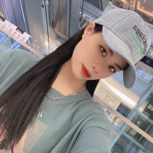 入手困難バレンシアガBanelciaga帽