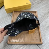 素敵なフェンディFendi帽
