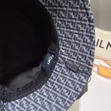 入手困難フェンディFendi帽