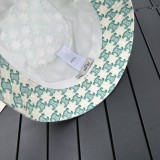 入手困難セリーヌCeline帽