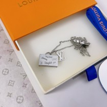 最新ルイヴィトンネックレス