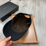 超話題!プラダPrada帽