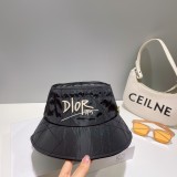 入手困難ディオールDior帽