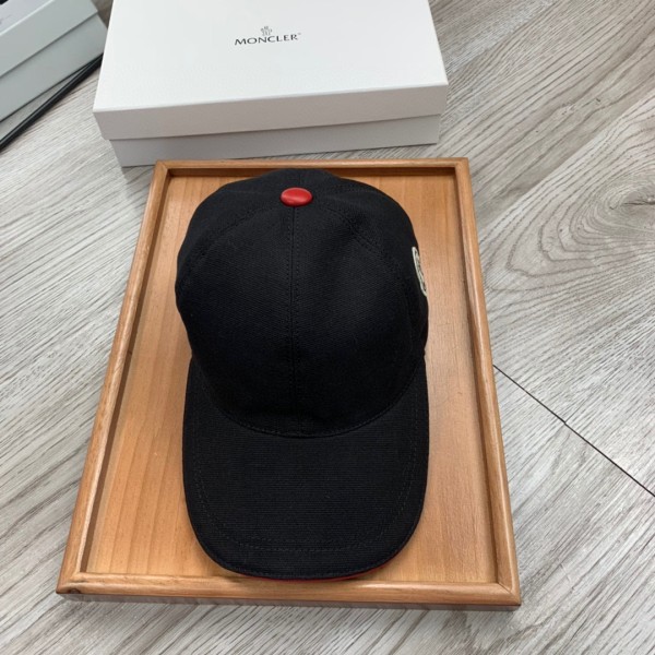入手困難Monclerモンクレール帽