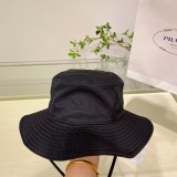 素敵なプラダPrada帽