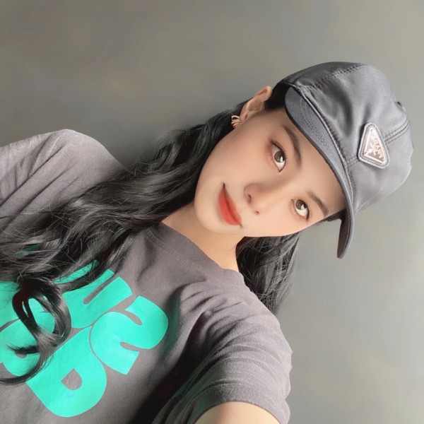 大人気プラダPrada帽