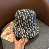 入手困難ディオールDior帽
